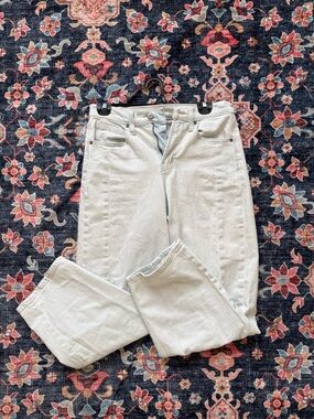 Old Navy Light Wash Barrel Jeans